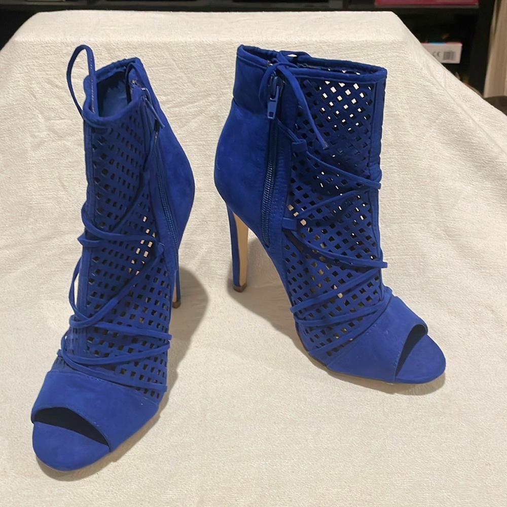 Slightly used; size 8.5